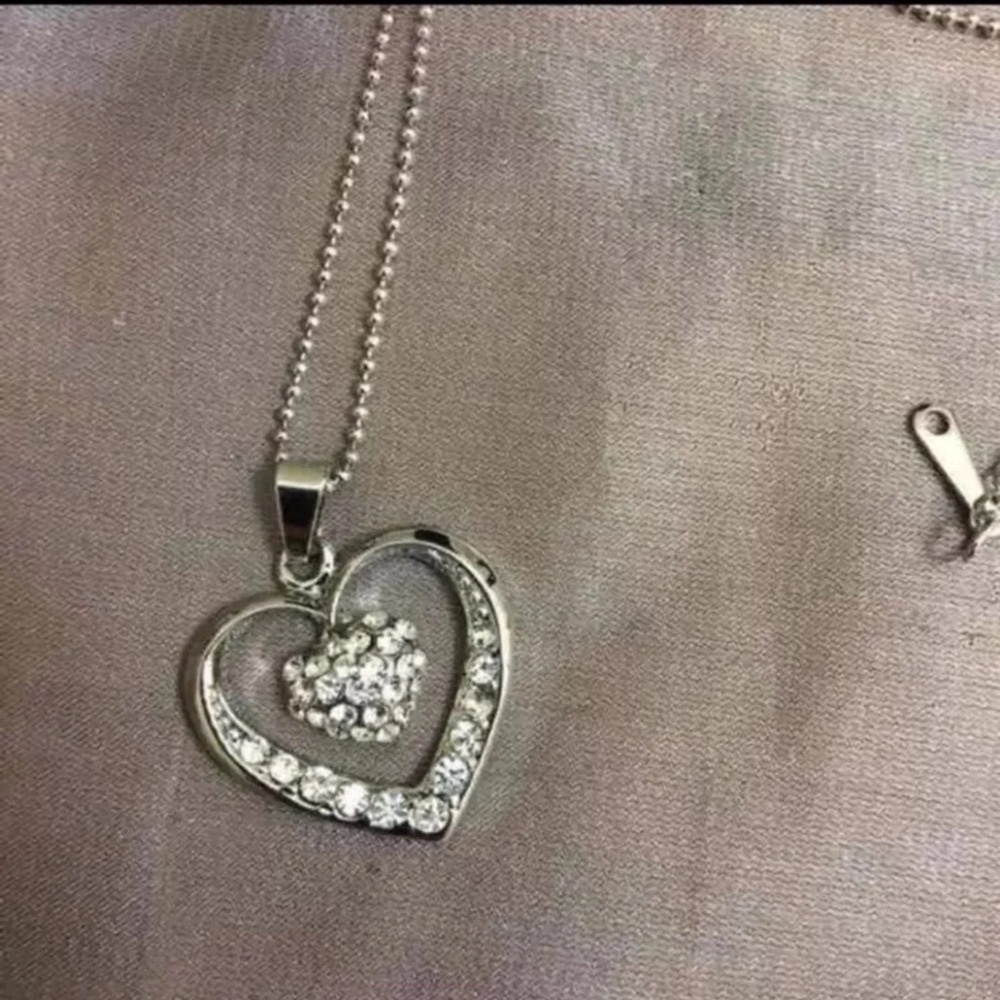 3/$25 ** White gold plated crystal heart necklace